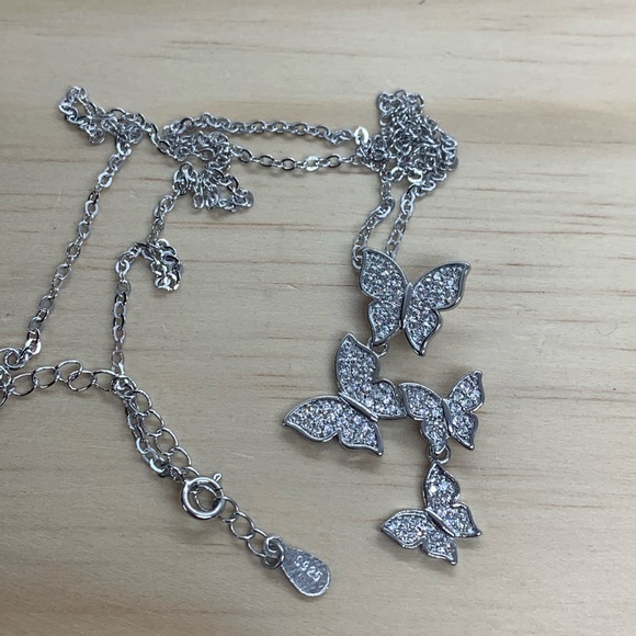 Sterling Silver 925 Butterfly 🦋 Necklace - Picture 2 of 4